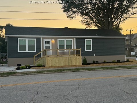 401 Ohio Avenue  Charleston WV 25302 photo