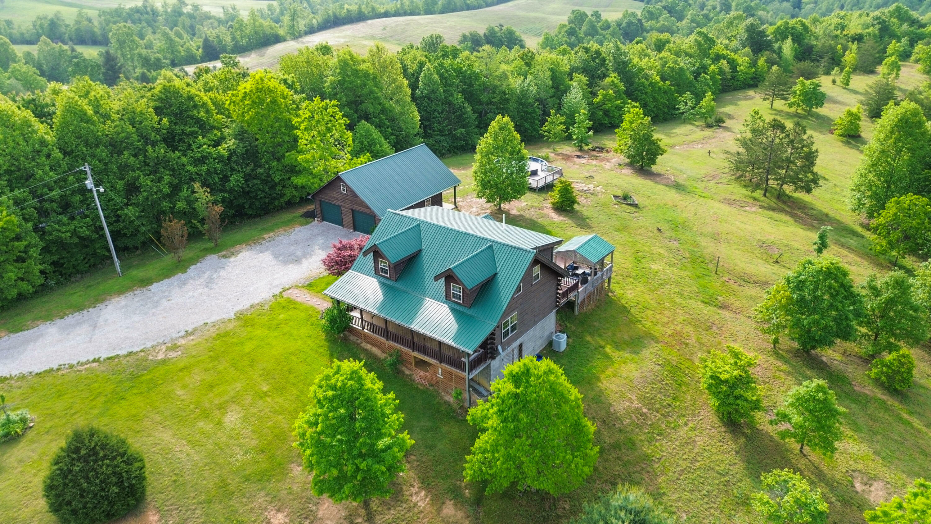 Property Photo: 180 Scenic Rdg Road KY 42635
