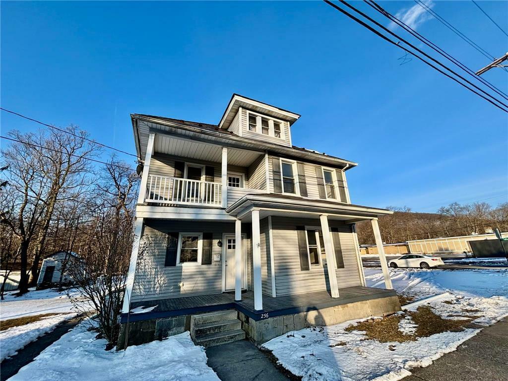 Property Photo:  256 North Broadway  PA 18091 