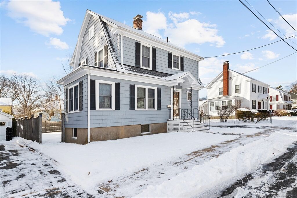 Property Photo:  7 Roosevelt Rd  MA 01970 