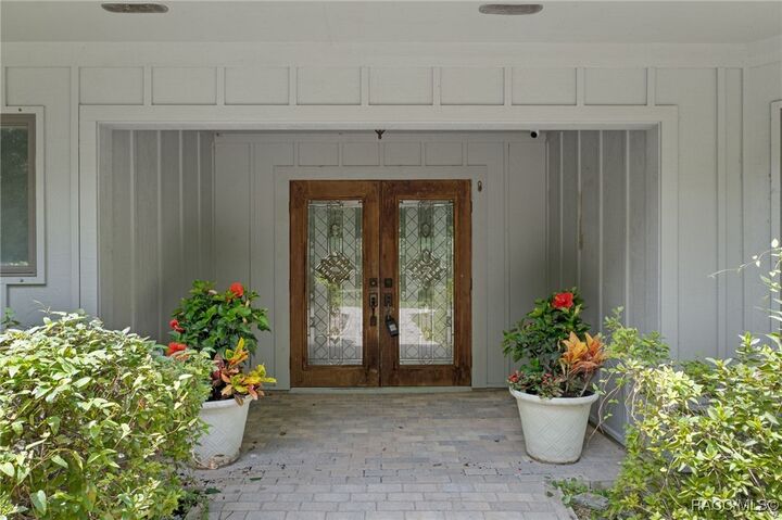 Property Photo: 22347 Golden Retriever Lane FL 34601