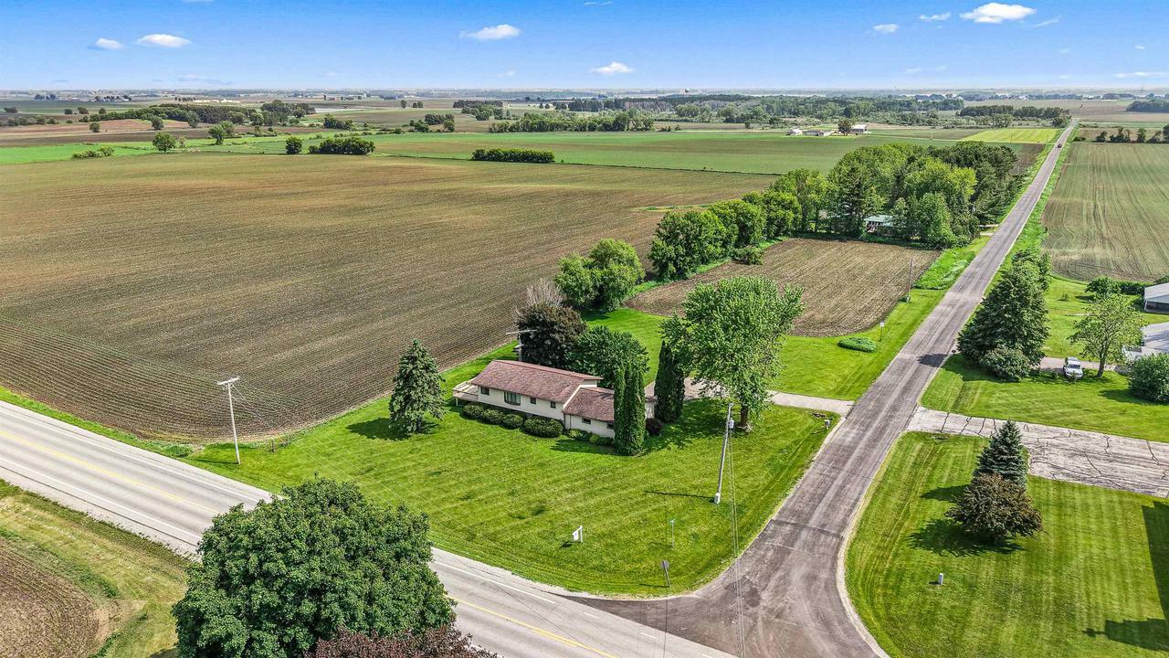 Property Photo: N12086 North Parish Road WI 53946