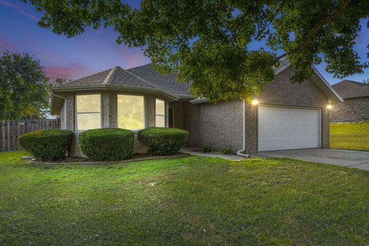 Property Photo:  406 Kadee Drive  MO 65633 