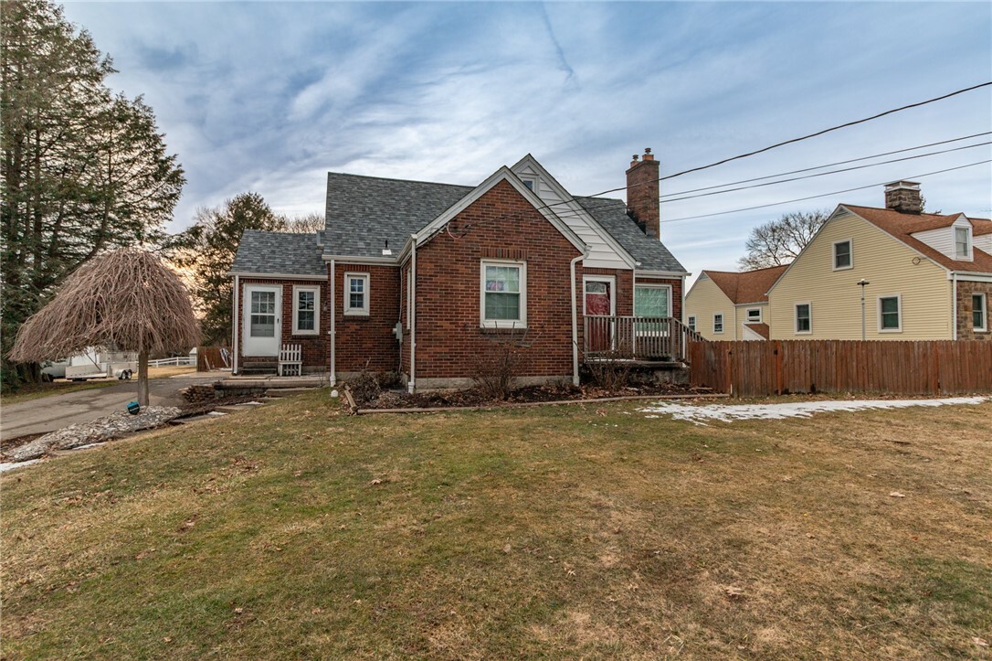 Property Photo: 1408 N Main St Ext PA 16001