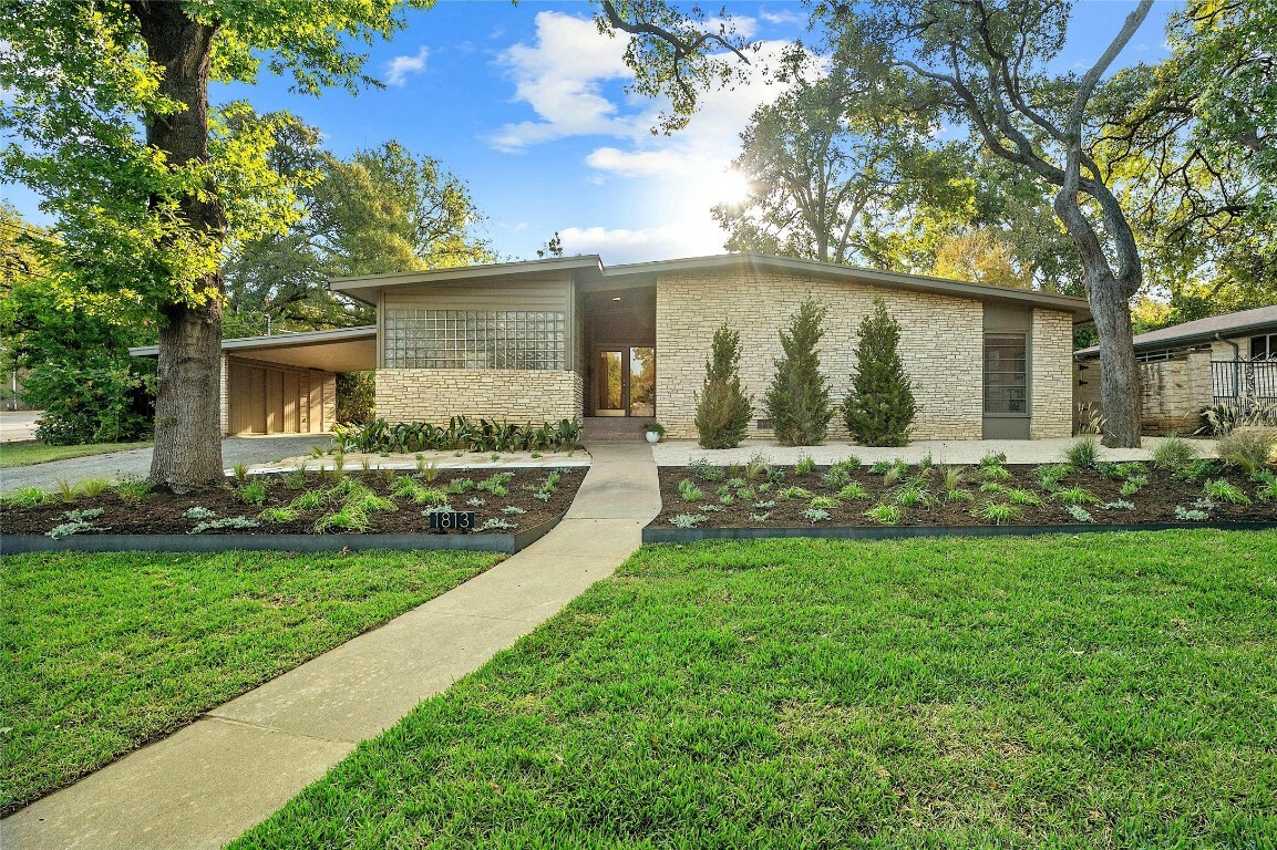 1813 Vance Circle  Austin TX 78701 photo