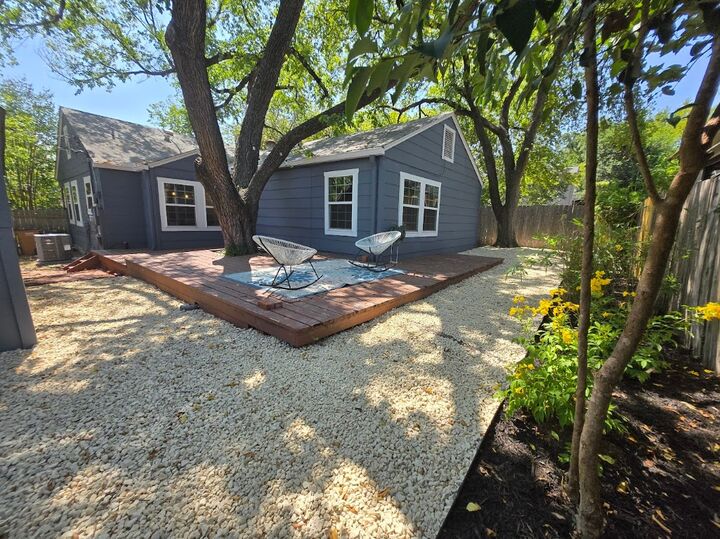 Property Photo: 2108 Glendale Place TX 78704