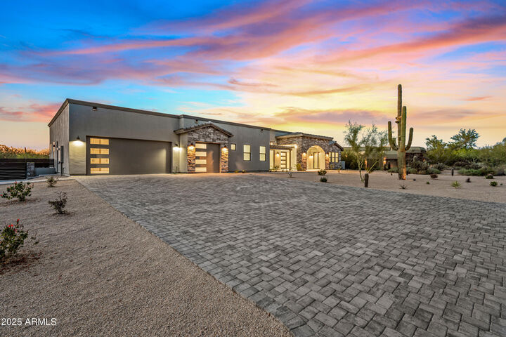 Property Photo:  8110 E Saddle Horn Road  AZ 85255 