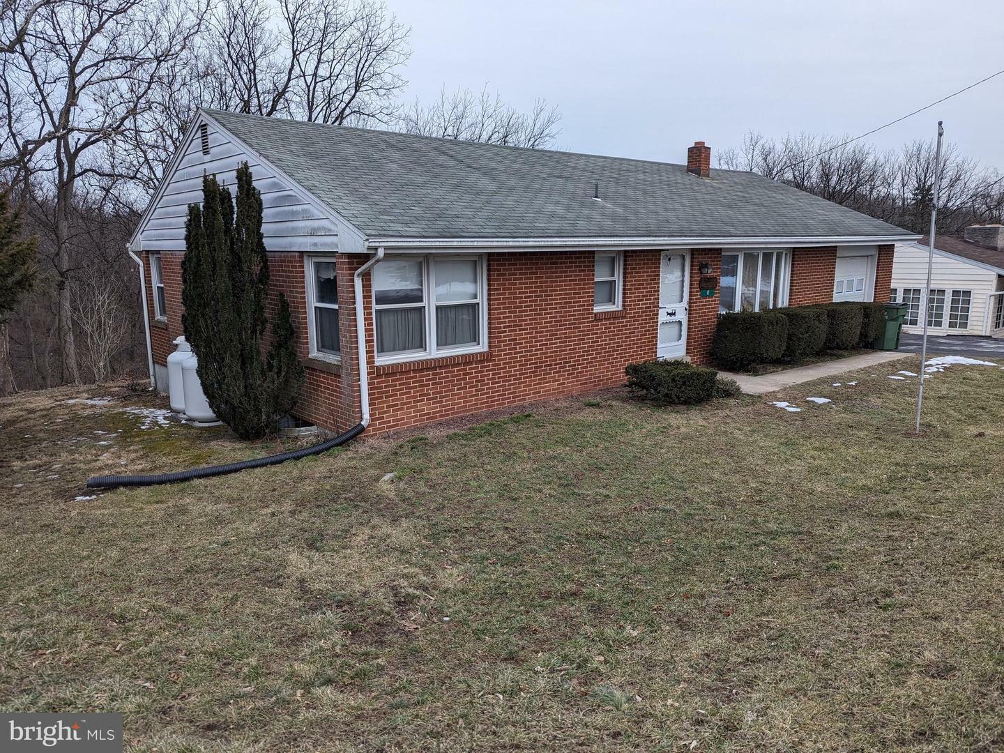 Property Photo:  12 Oakshire Drive  PA 17036 