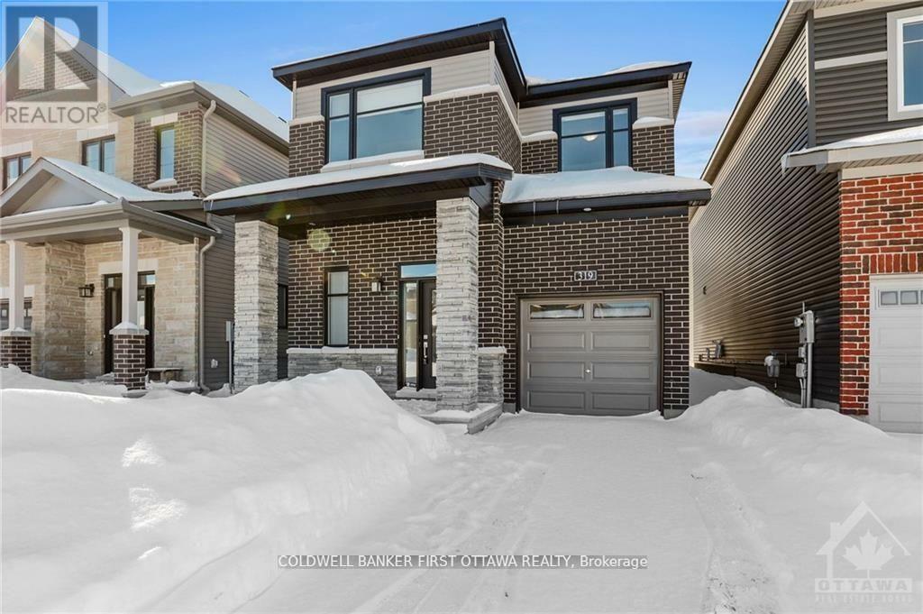 Photo de la propriété:  319 Cloyne Crescent  ON K2J 6W4 