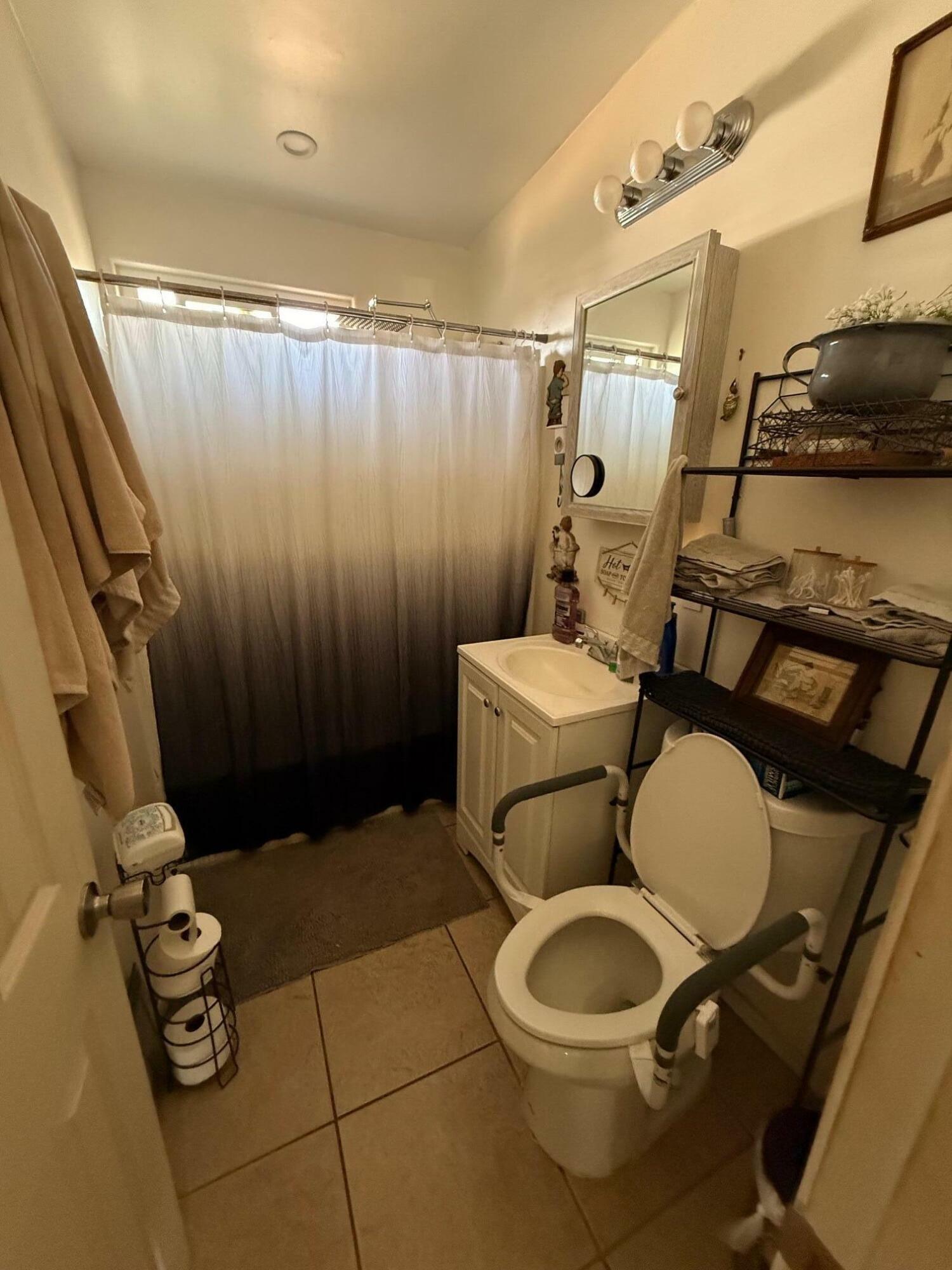 Property Photo:  713 W Chanslor Way  CA 92225 