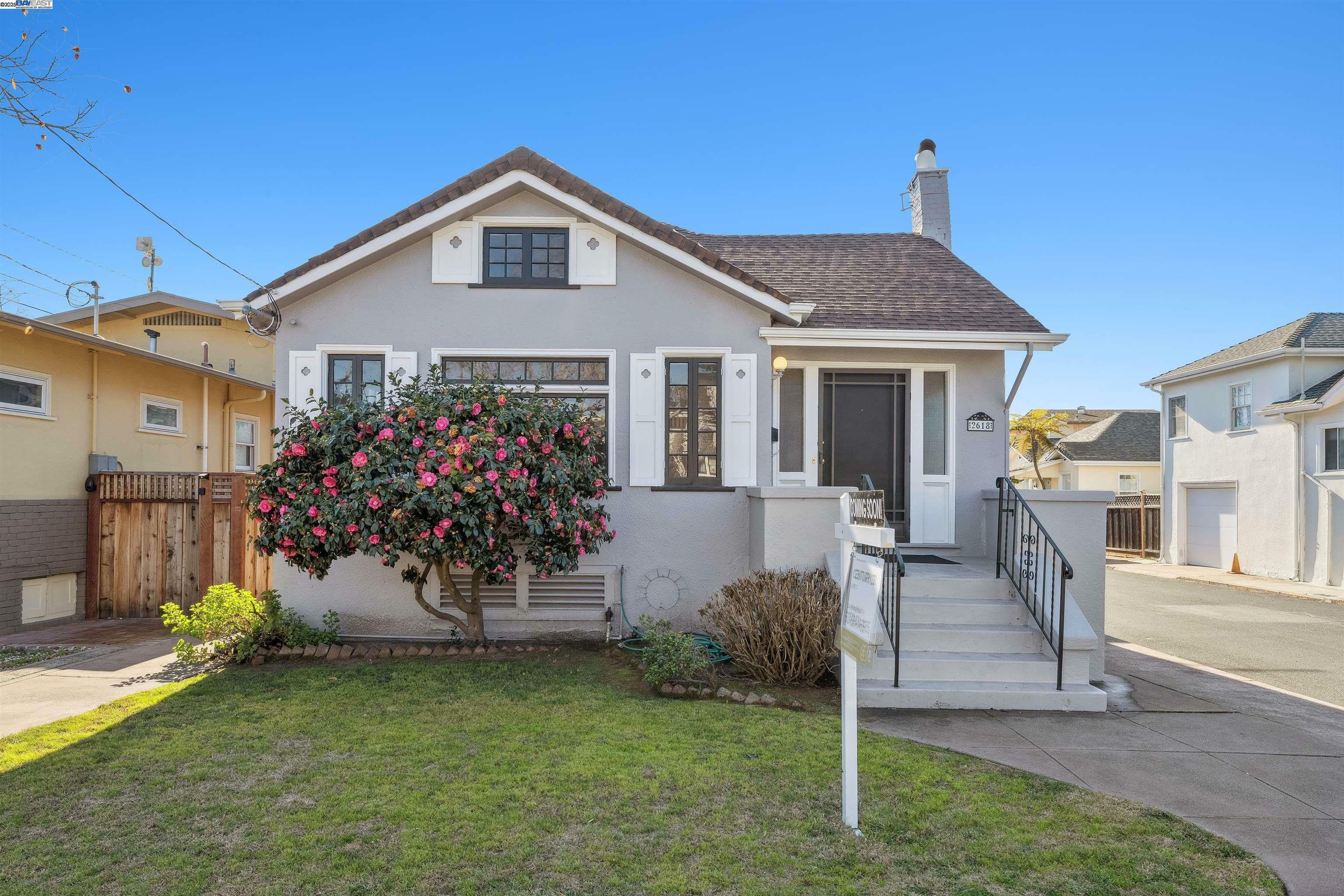 Property Photo:  2618 Washington St  CA 94501 