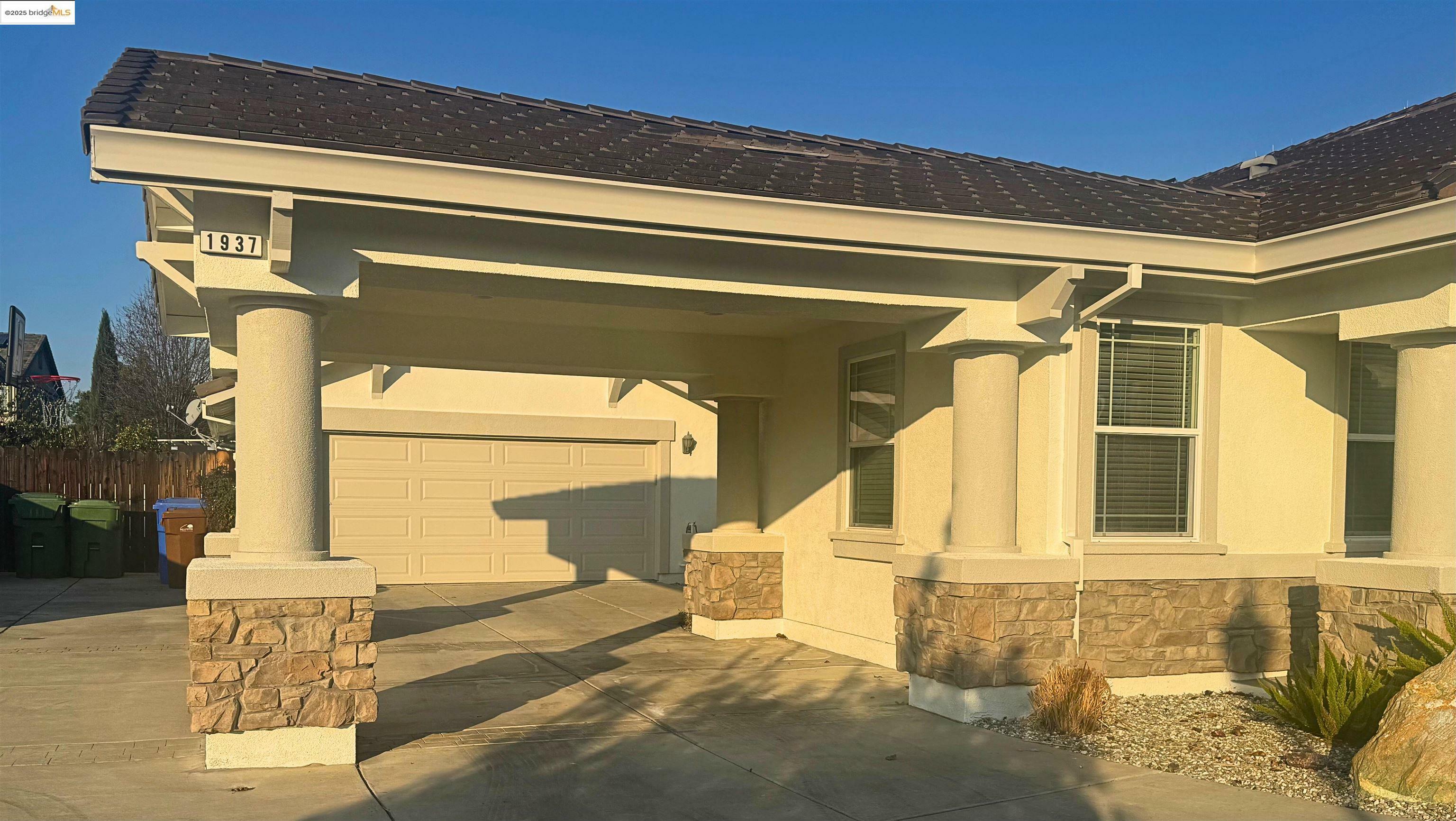 Property Photo:  1937 Huntington Pl  CA 94513 