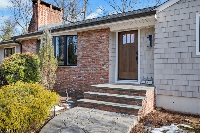 Property Photo:  38 Brookside Ter  NJ 07006 