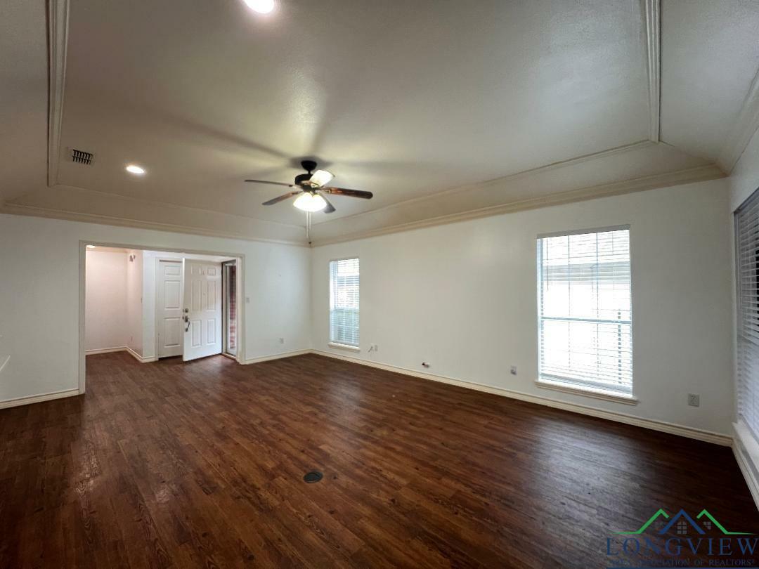 Property Photo:  516 Park Place  TX 75633 