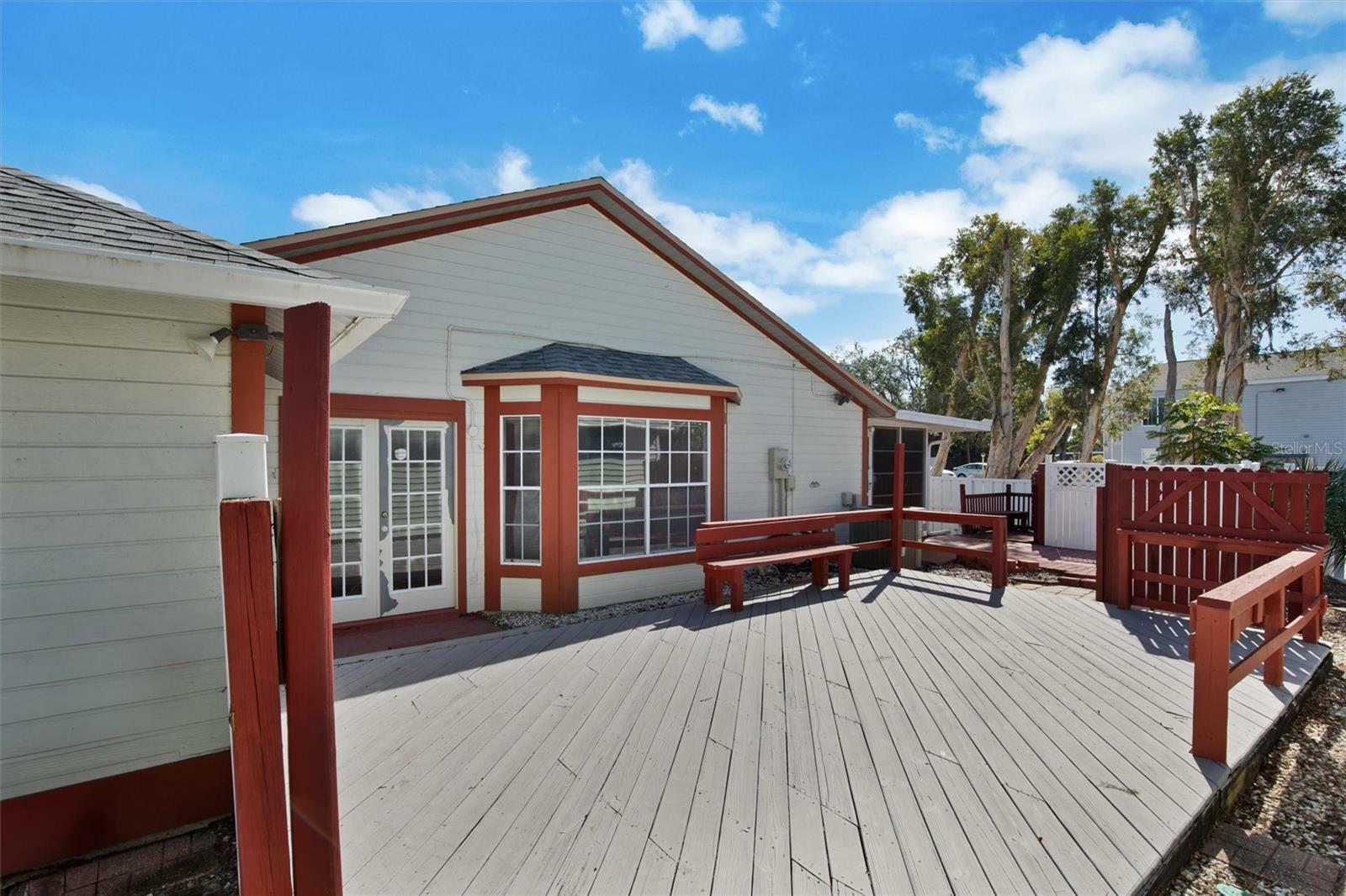 Property Photo:  3815 42nd Avenue W  FL 34205 