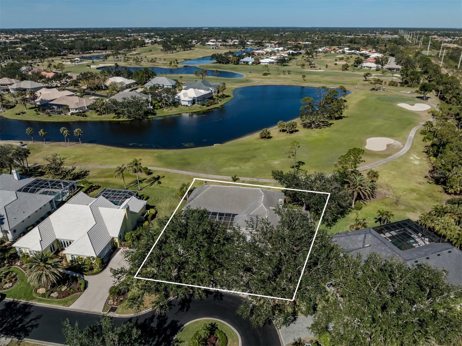 Property Photo:  441 Tremingham Way  FL 34293 