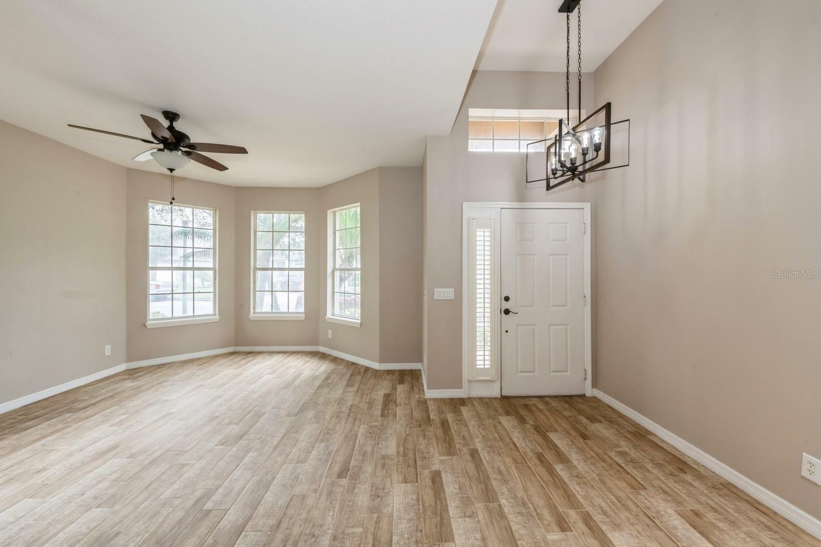 Property Photo:  1426 Madison Ivy Circle  FL 32712 