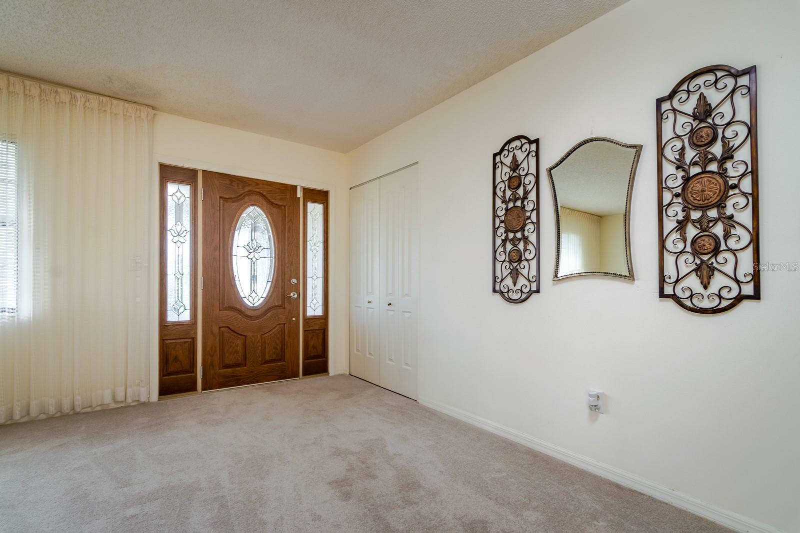 Property Photo: 1015 El Rancho Drive FL 33573