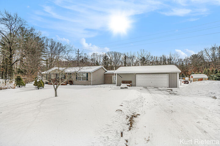 2564 108th Avenue  Allegan MI 49010 photo