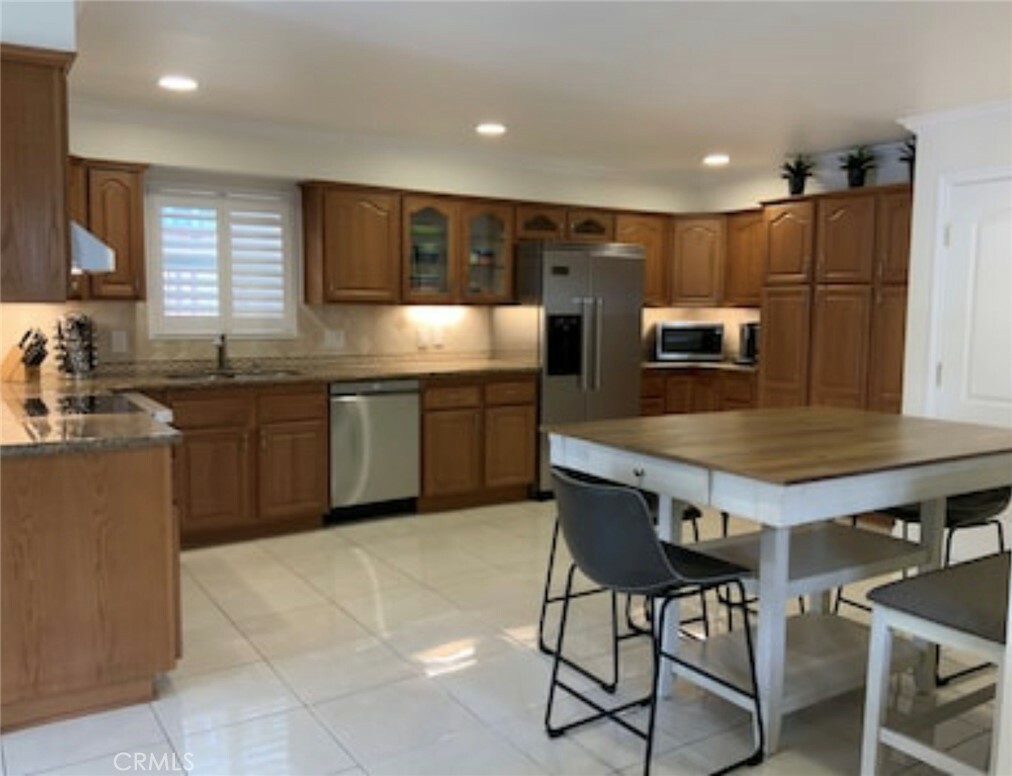 Property Photo: 85 15th Street CA 90254
