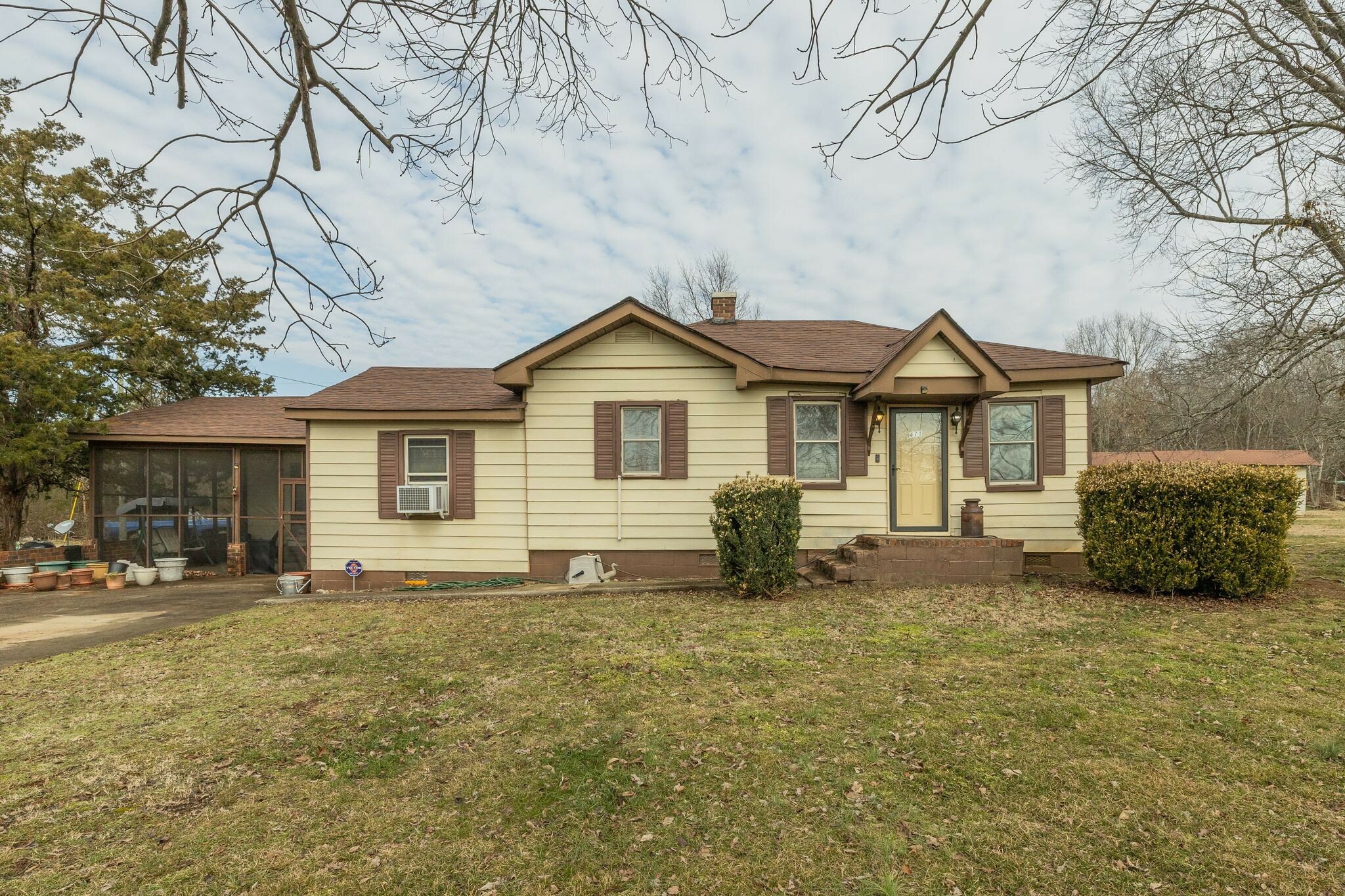 Property Photo: 471 Wade Rd TN 37130