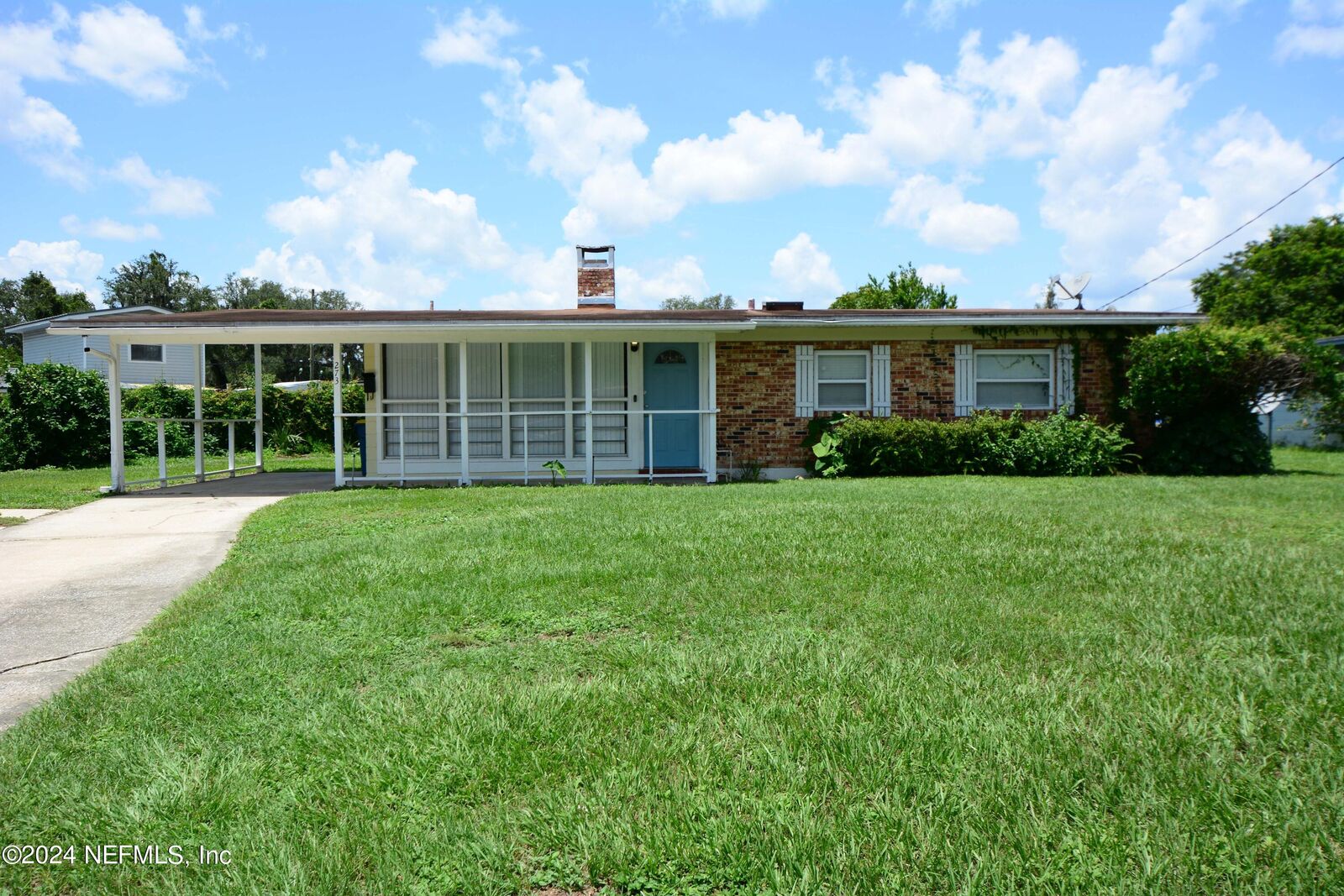 Property Photo: 273 Claudia Drive FL 32218