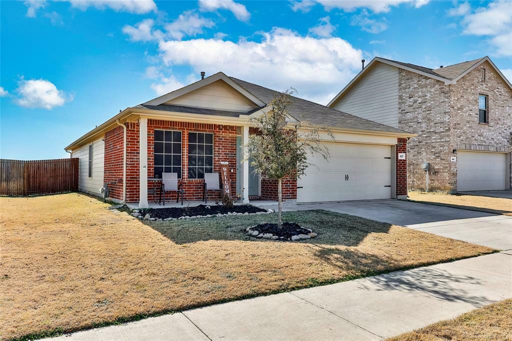 Property Photo:  437 Blue Crow Lane  TX 76052 