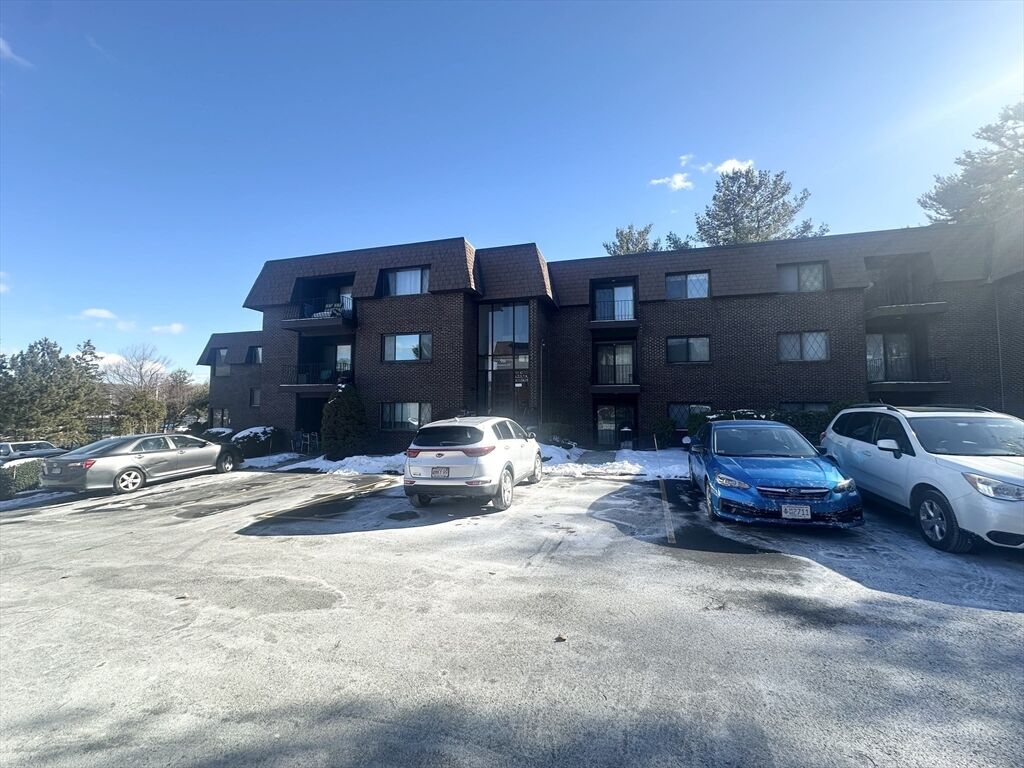 Property Photo: 9 Thomas C3 MA 01906