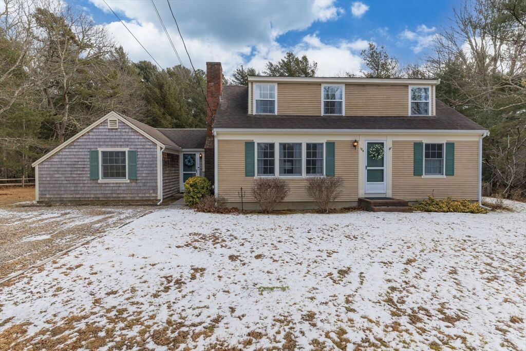 Property Photo:  124 Grove St  MA 02635 