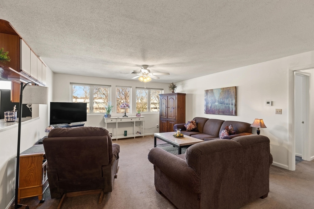 Property Photo:  38 Dunham Rd 309  MA 01915 