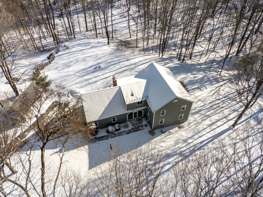 Property Photo:  516 Martins Pond Road  MA 01450 