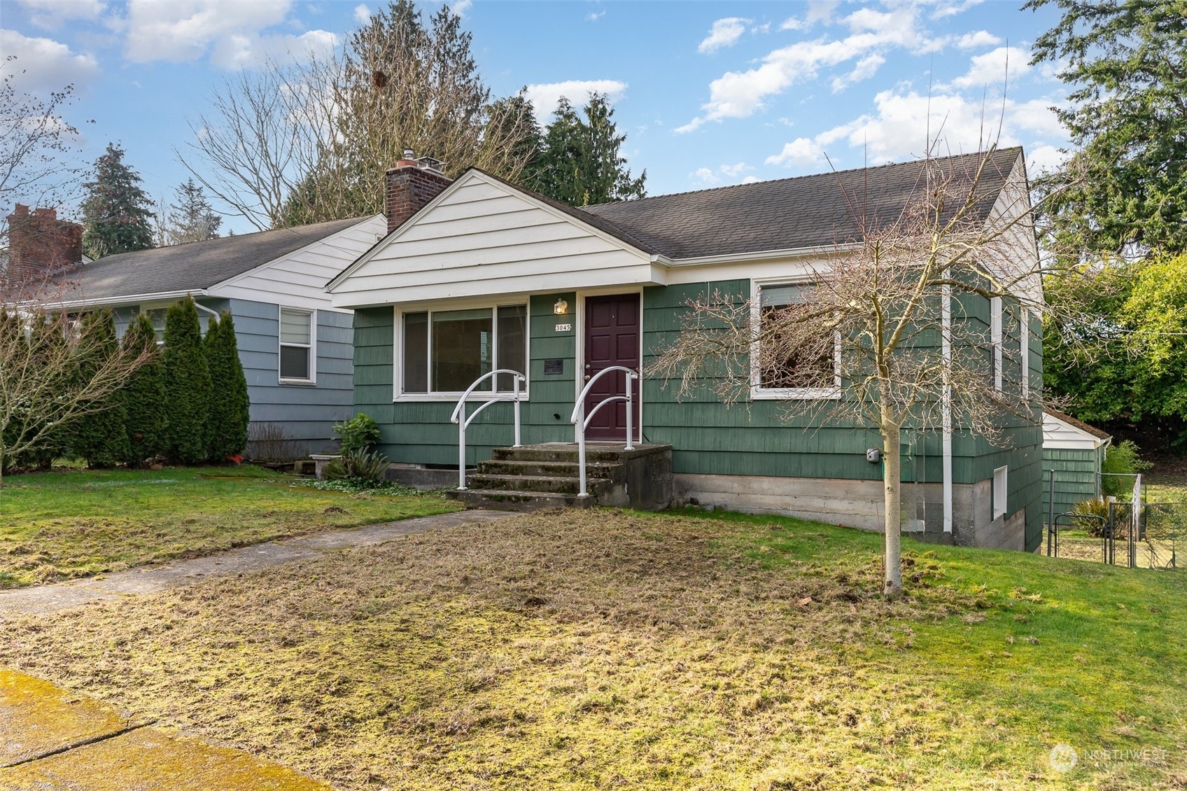 Property Photo:  3045  Garlough Avenue SW  WA 98116 