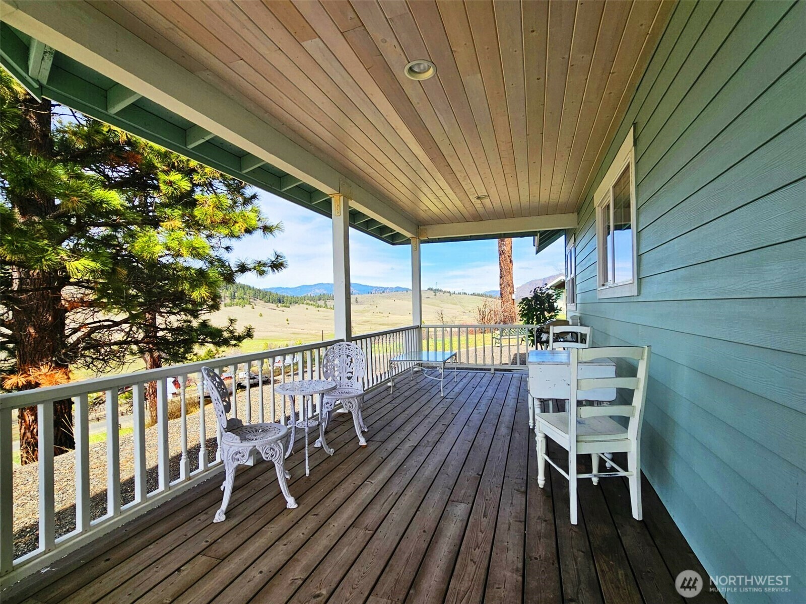 Property Photo: 2080 Bettas Road WA 98922