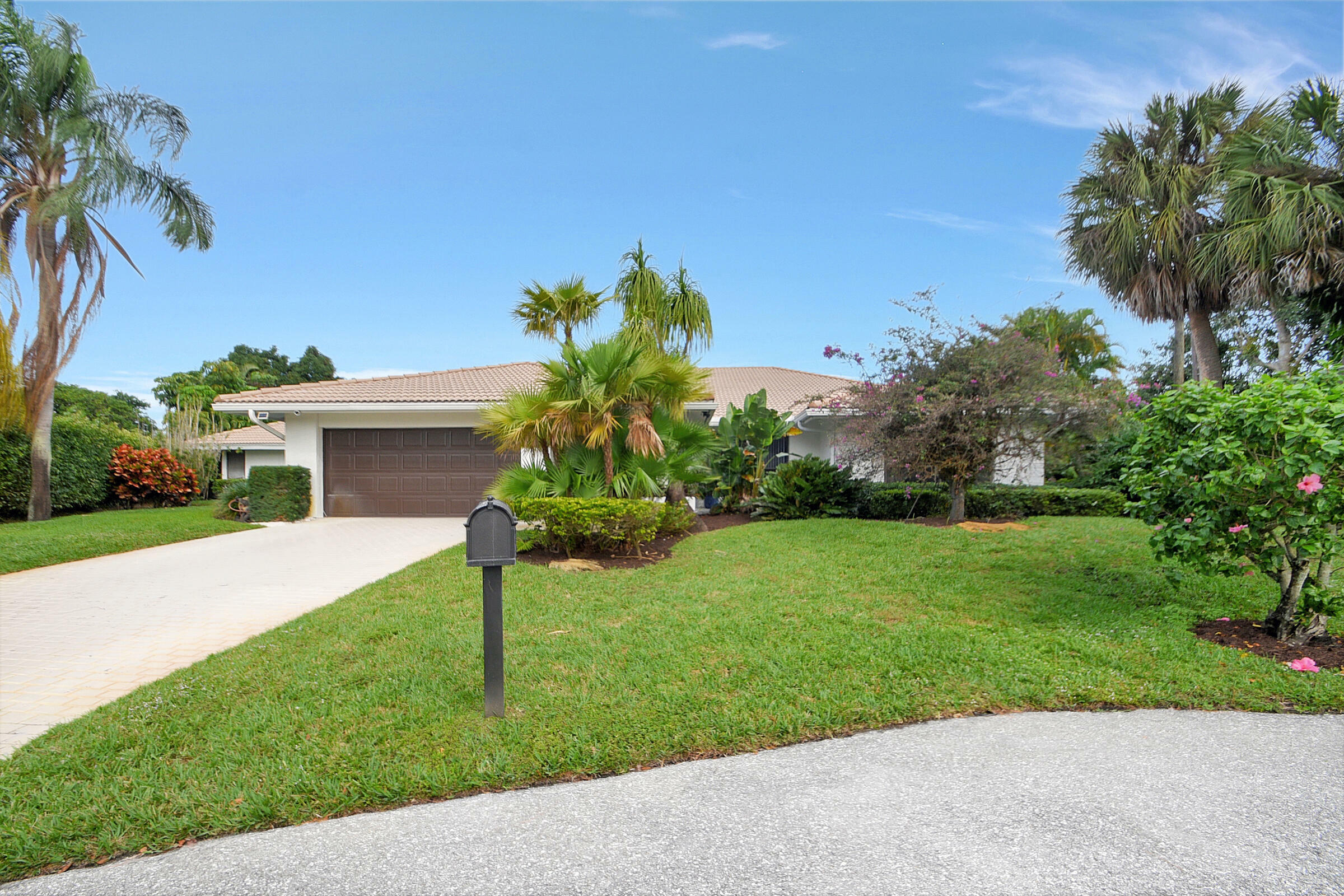 Property Photo:  3553 Pine Lake Court  FL 33445 