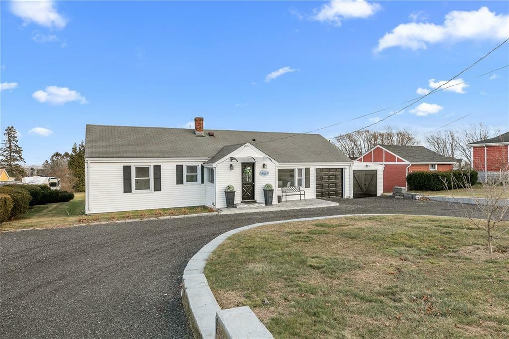 Property Photo:  1625 East Main Road  RI 02871 