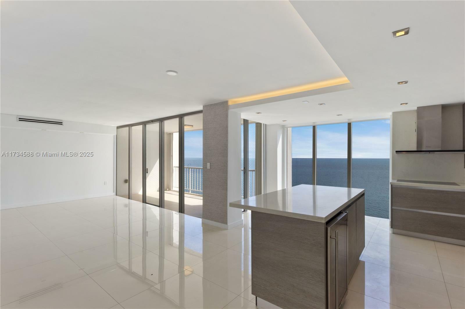 Property Photo: 881 Ocean Dr 18F FL 33149