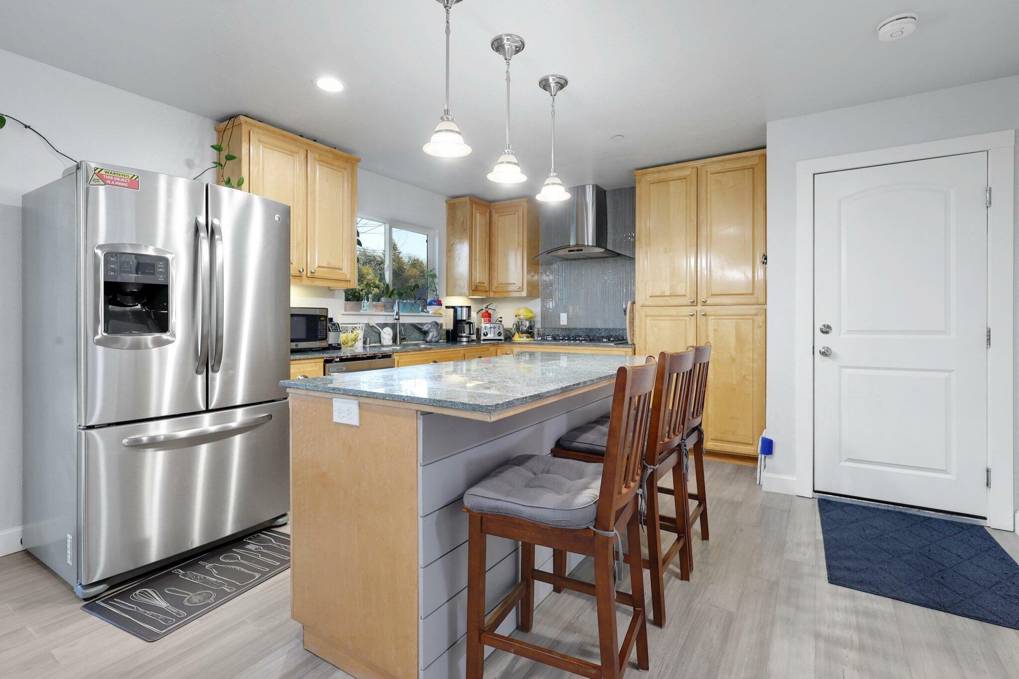 Property Photo:  2733 Leland Avenue  CA 96001 