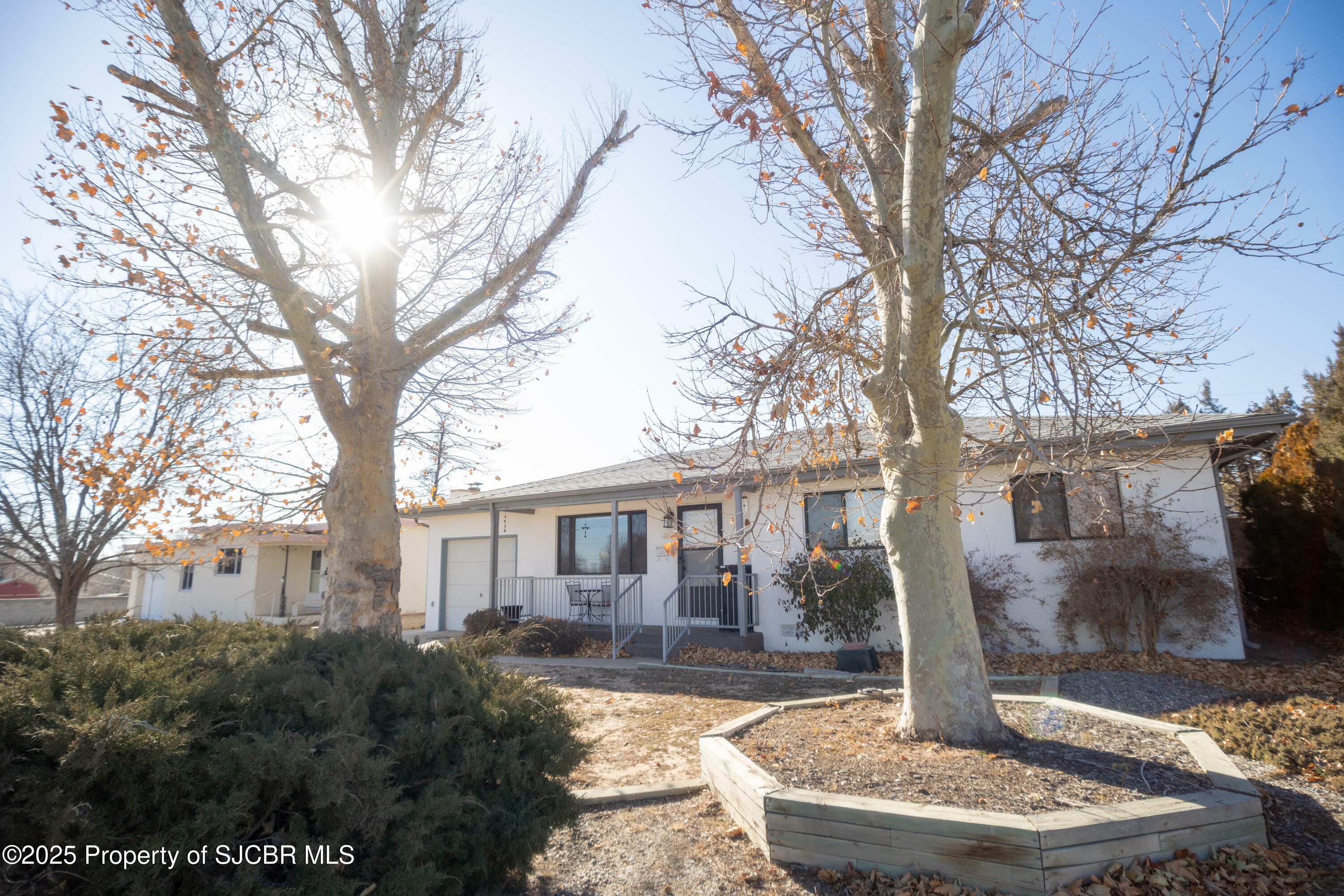 Property Photo:  1103 N Buena Vista Avenue  NM 87401 