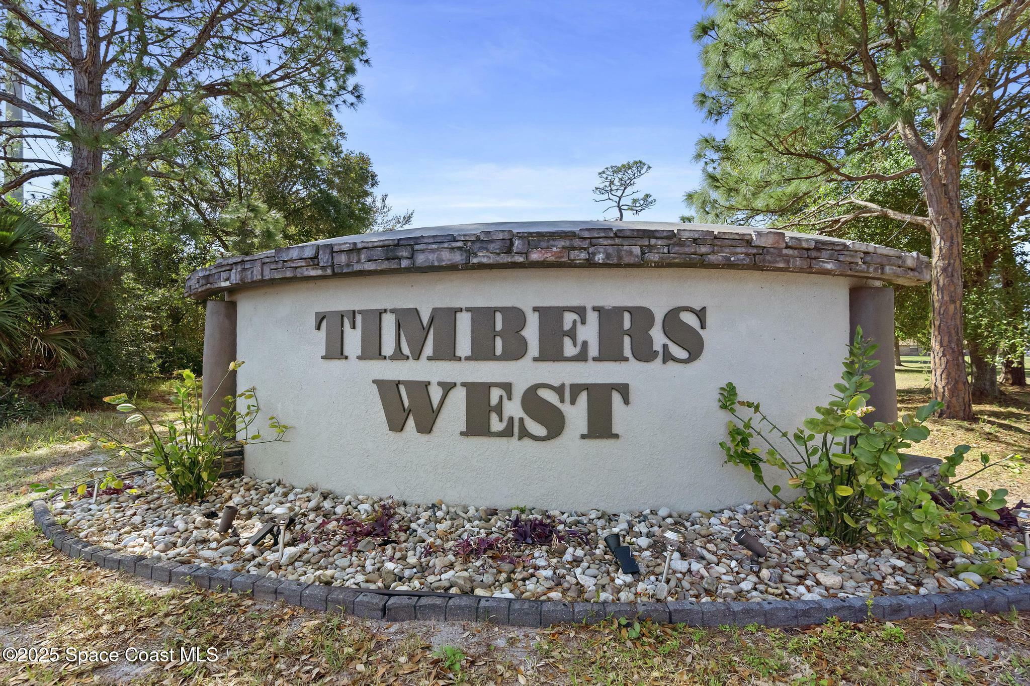 Property Photo: 1805 Laurel Oak Drive N FL 32955