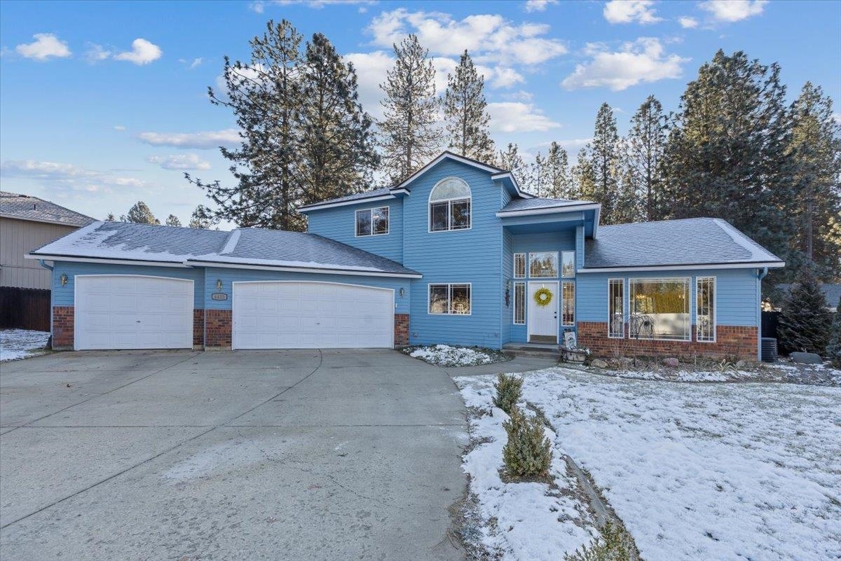 Property Photo: 4420 E Woodglen Ct WA 99021