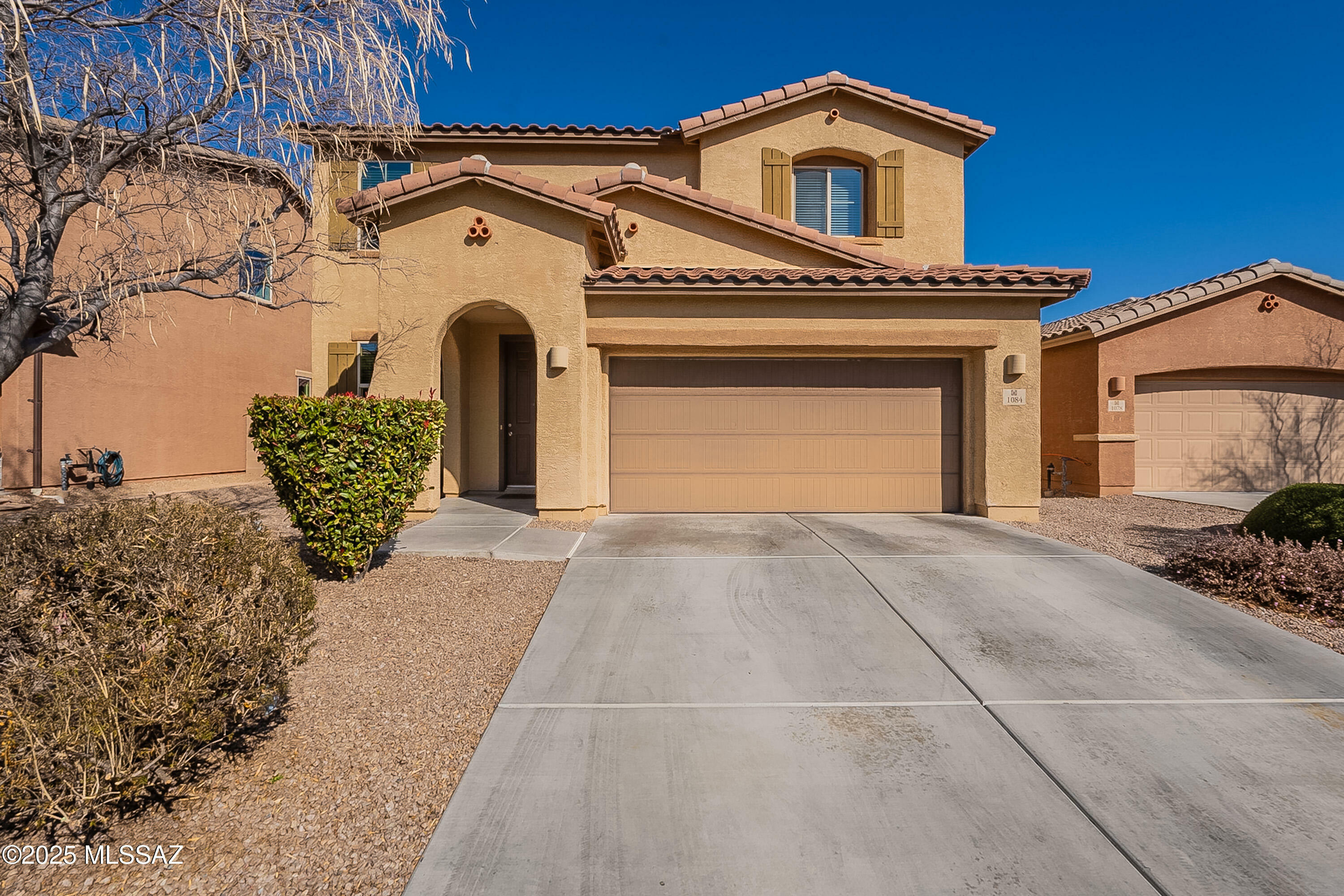 Property Photo:  1084 W Redlands Drive  AZ 85755 