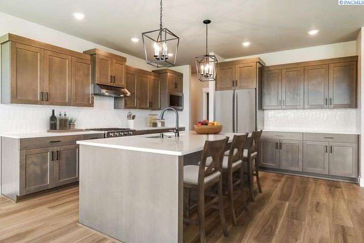 Property Photo:  12110 Dunsmuir Dr.  WA 99301 