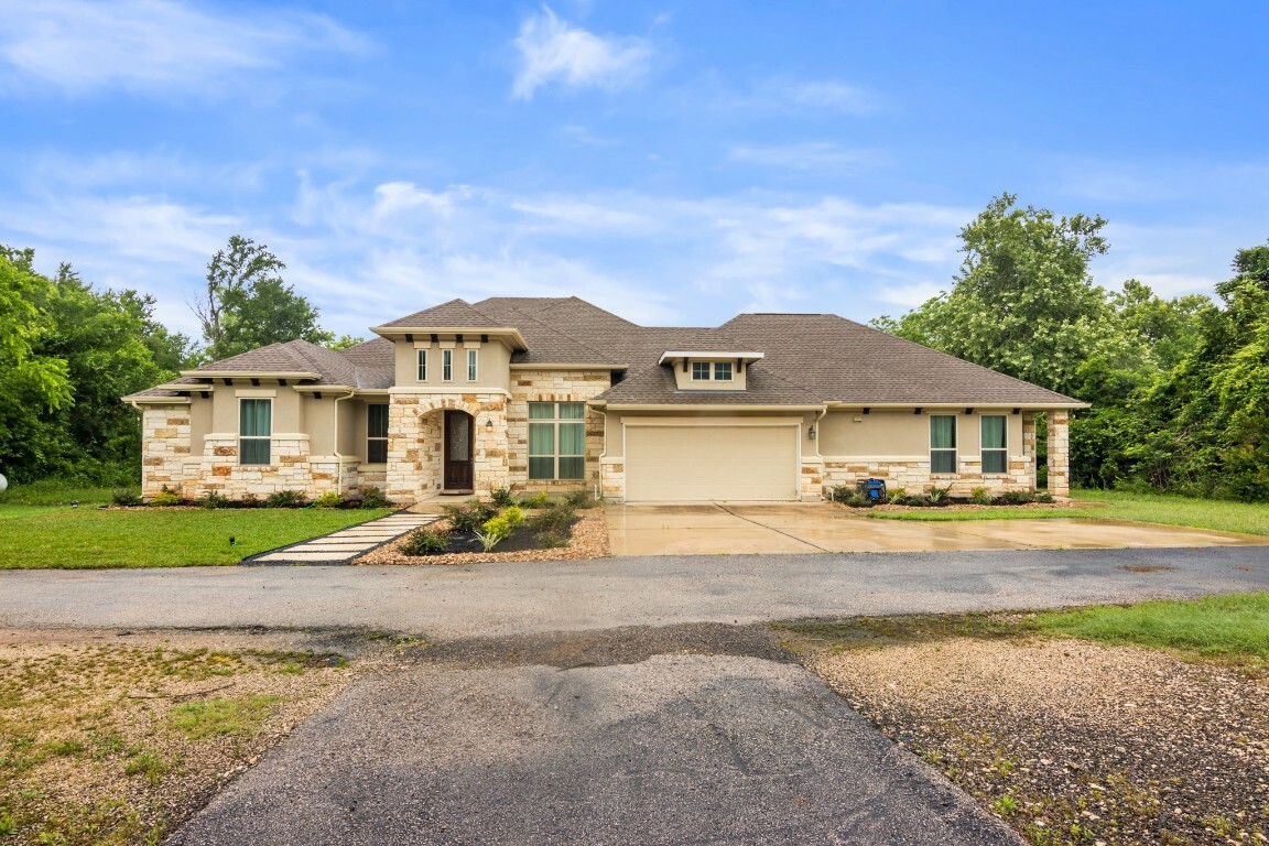 Property Photo:  17 A / 17 B Valley Creek Drive  TX 78664 