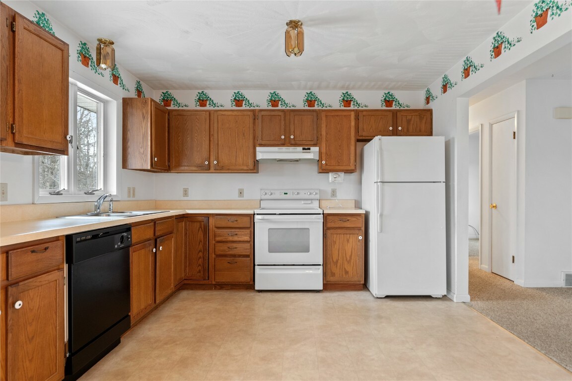 Property Photo:  72 Tara Lee Drive  NY 13732 