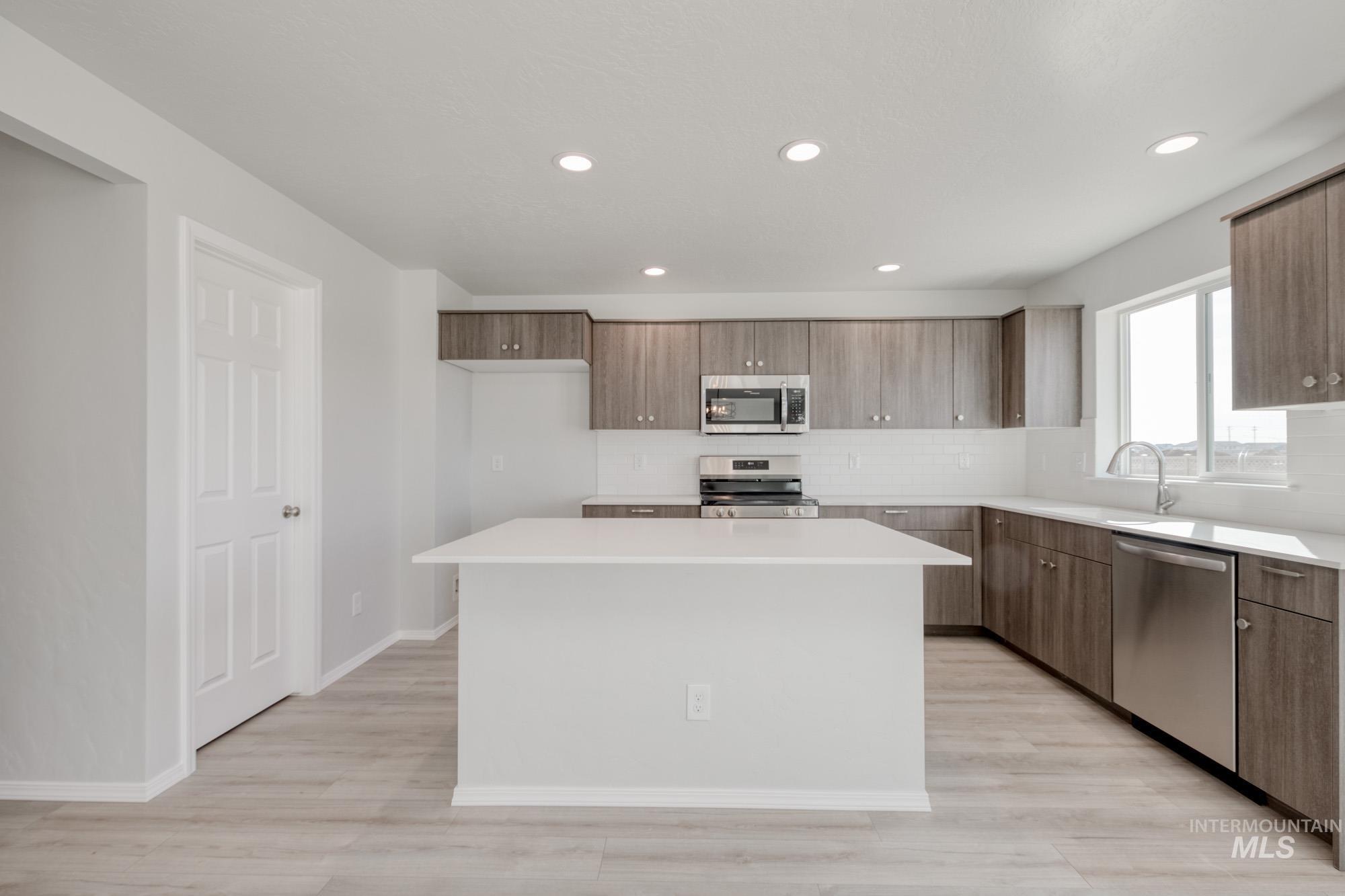 Property Photo: 11179 Cart St ID 83605