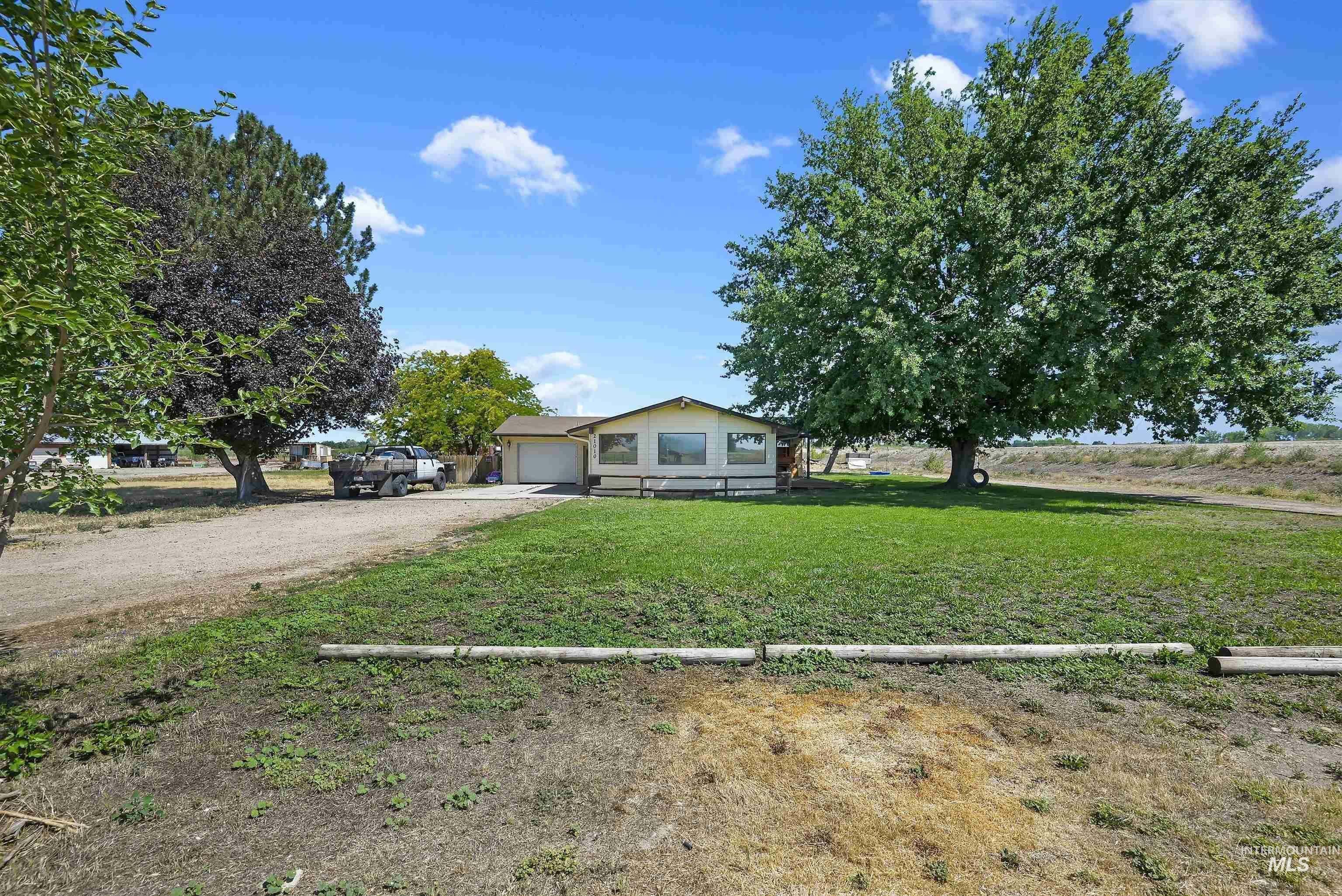 Property Photo:  21010 Boise River Rd  ID 83607 