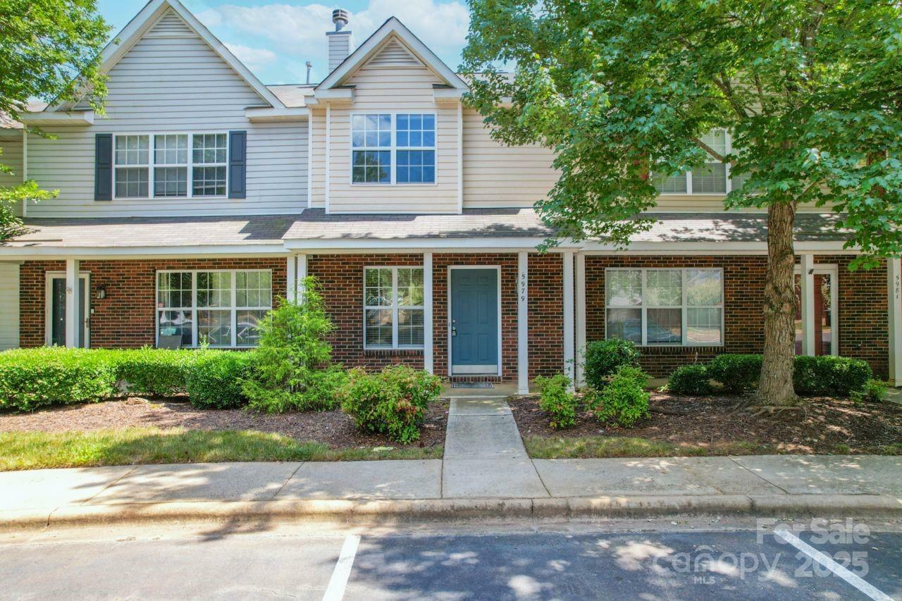 5979 Cougar Lane  Charlotte NC 28269 photo