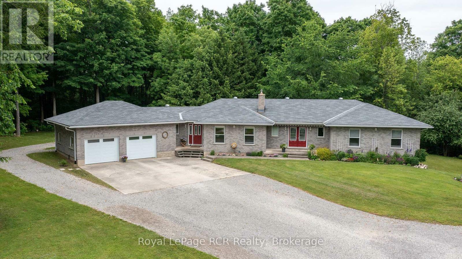 Property Photo: 78 Lake Street ON N0H 2K0
