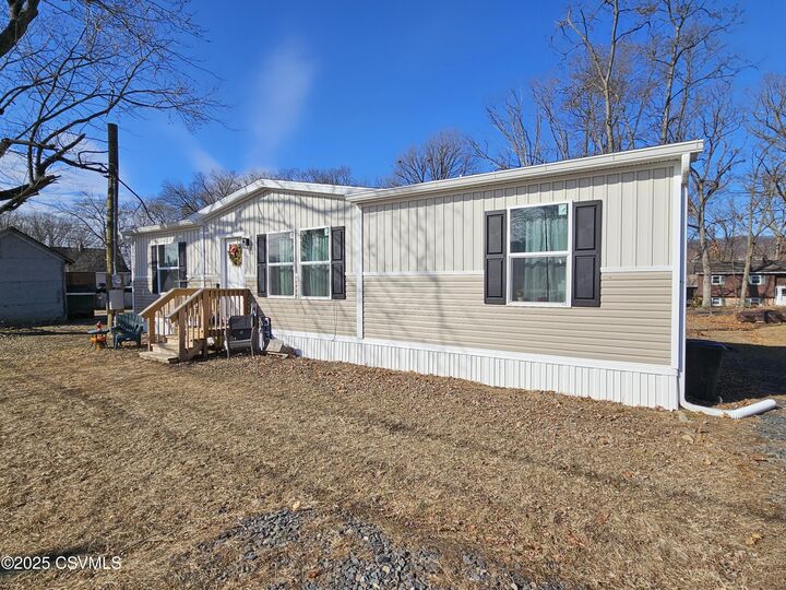 Property Photo:  929 Mifflin Avenue  PA 18635 