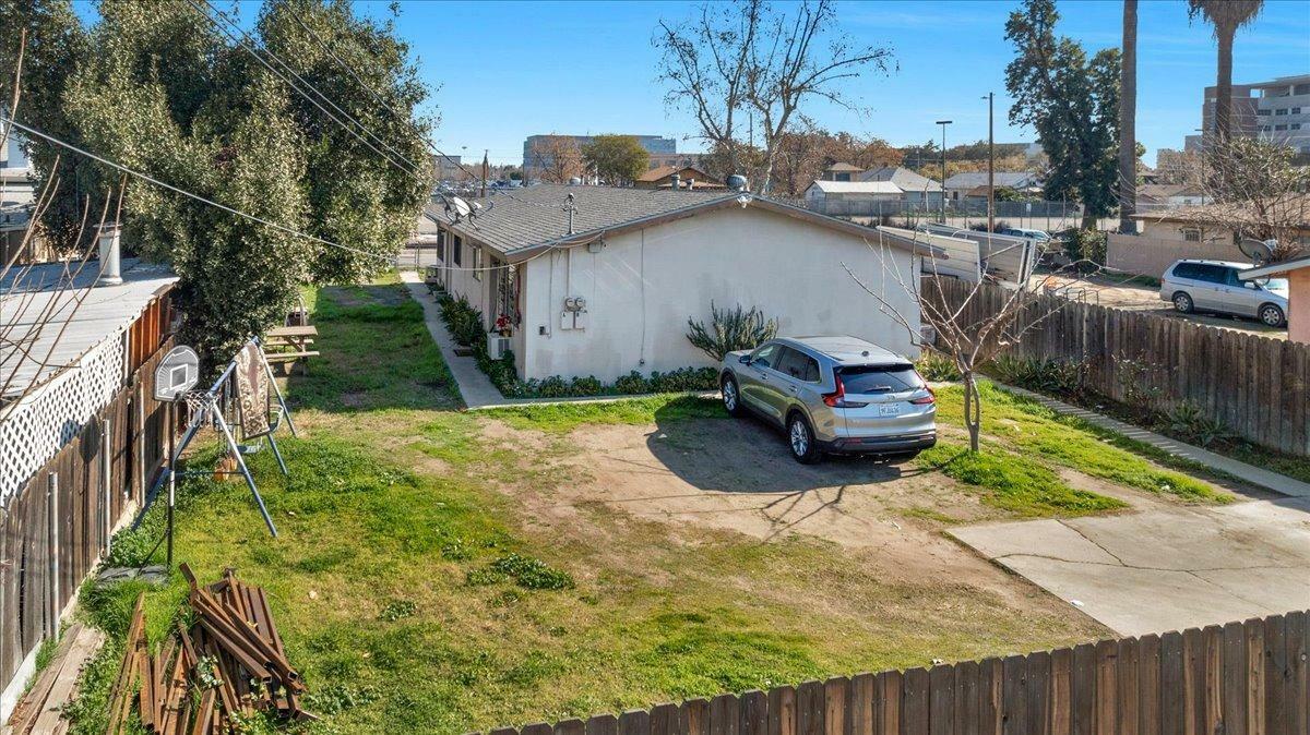 Property Photo:  267 N Diana Street  CA 93701 